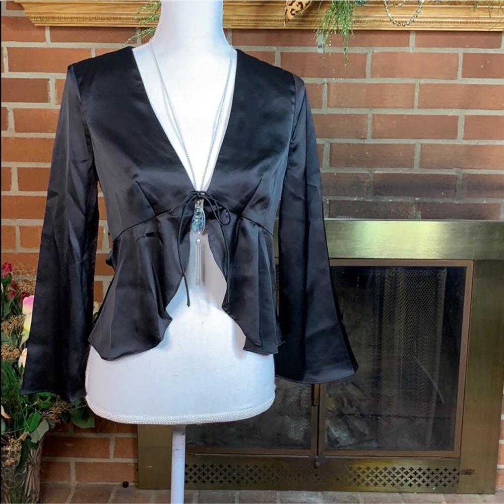 Abbeline Black Tie-front Top